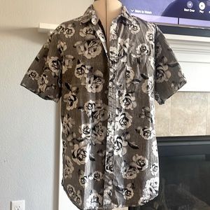 Mens denim and flower short sleeves button down shirt- slim fit